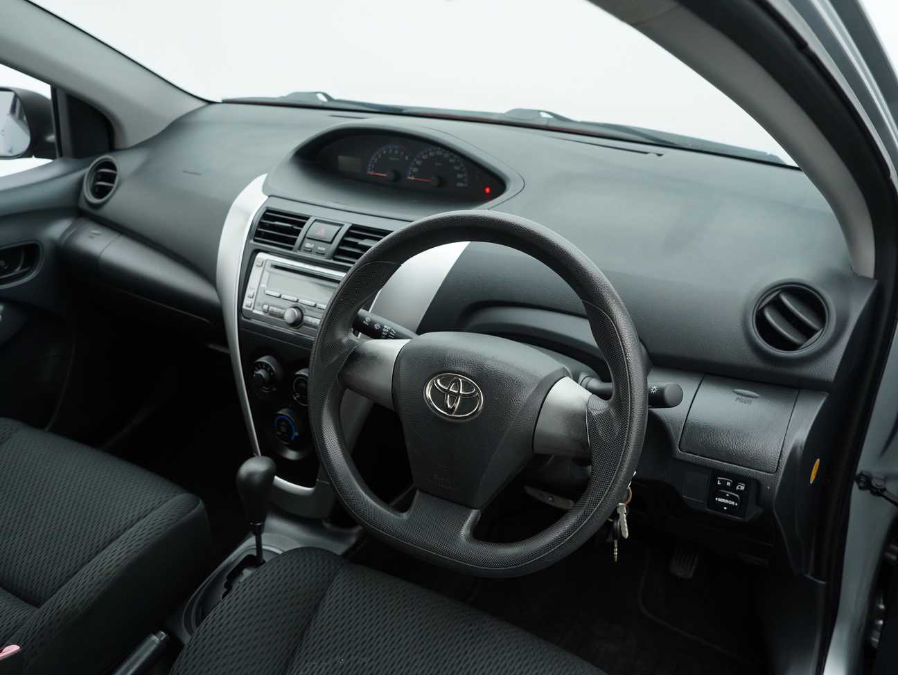 terpakai 2011 Toyota Vios E 1.5