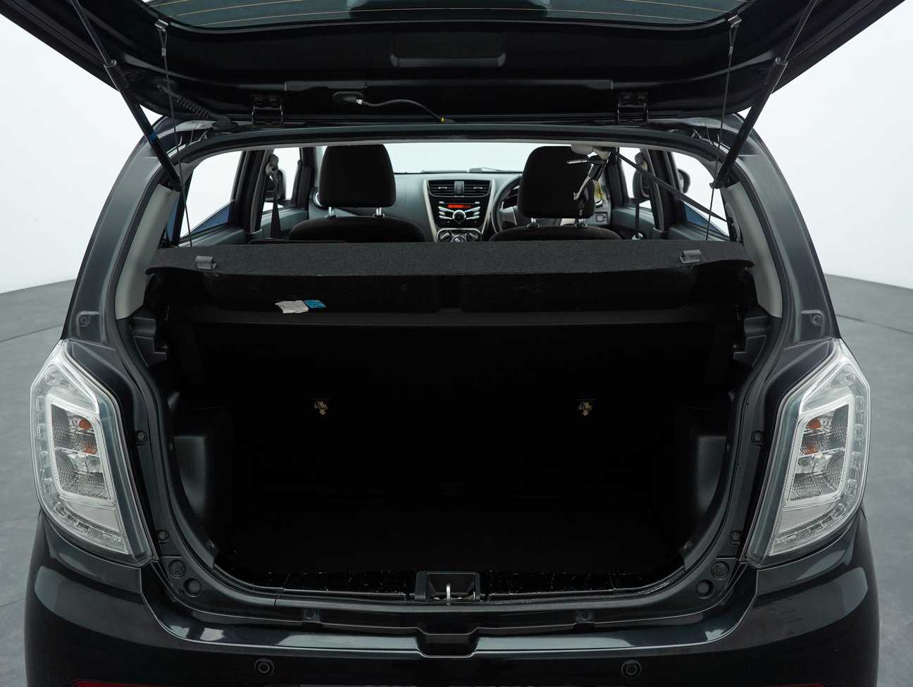 terpakai 2015 Perodua AXIA SE 1.0