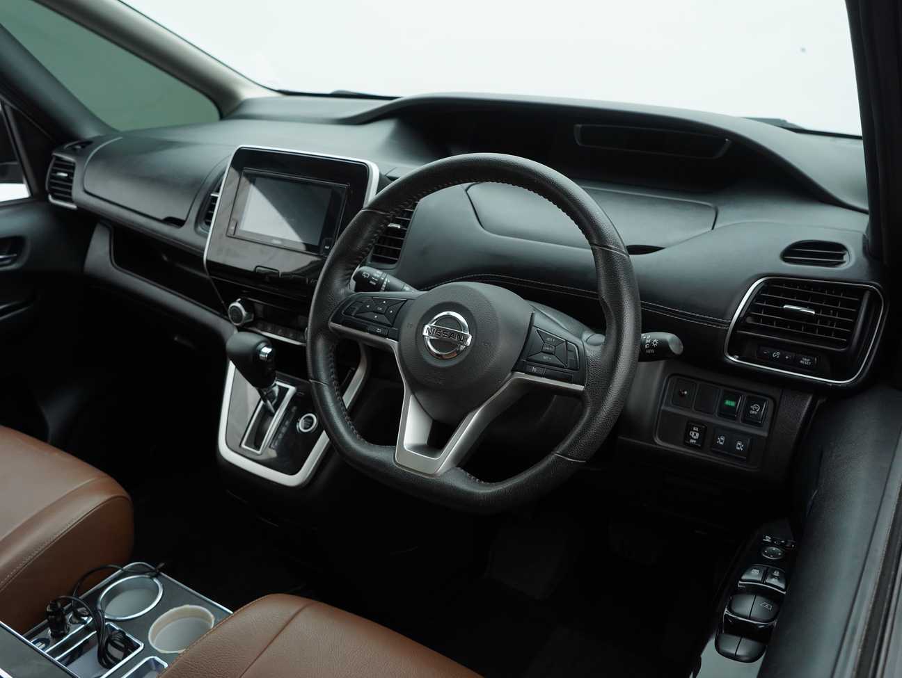 used 2018 Nissan Serena S-Hybrid High-Way Star Premium 2.0