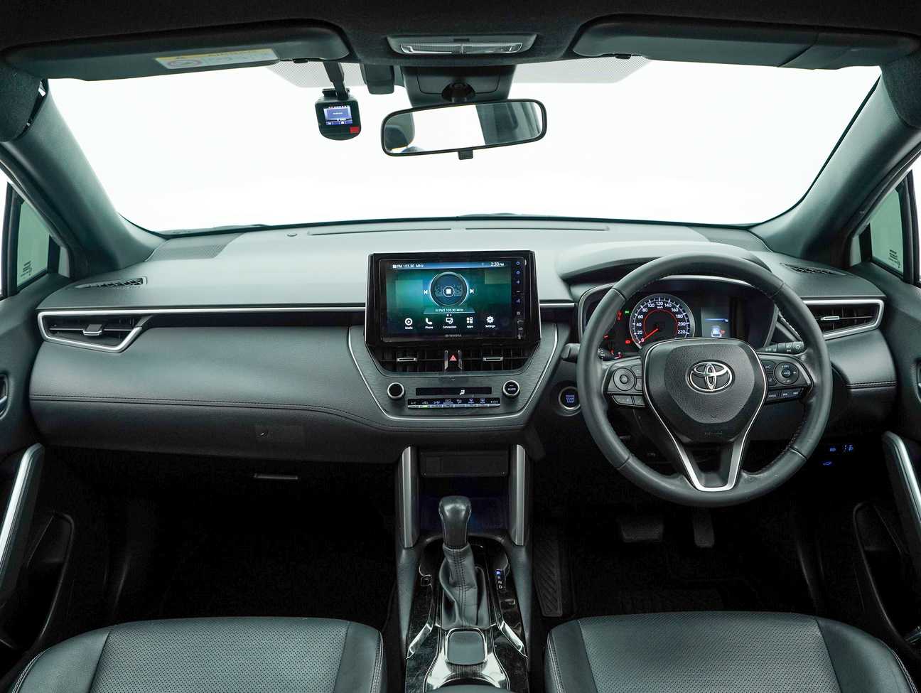 used 2022 Toyota Corolla Cross V 1.8