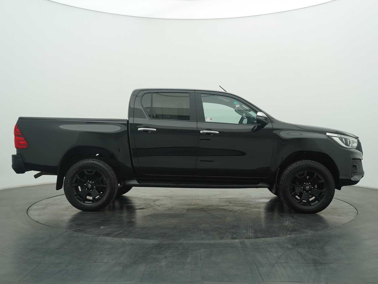 used 2017 Toyota Hilux G Dual Cab 2.4