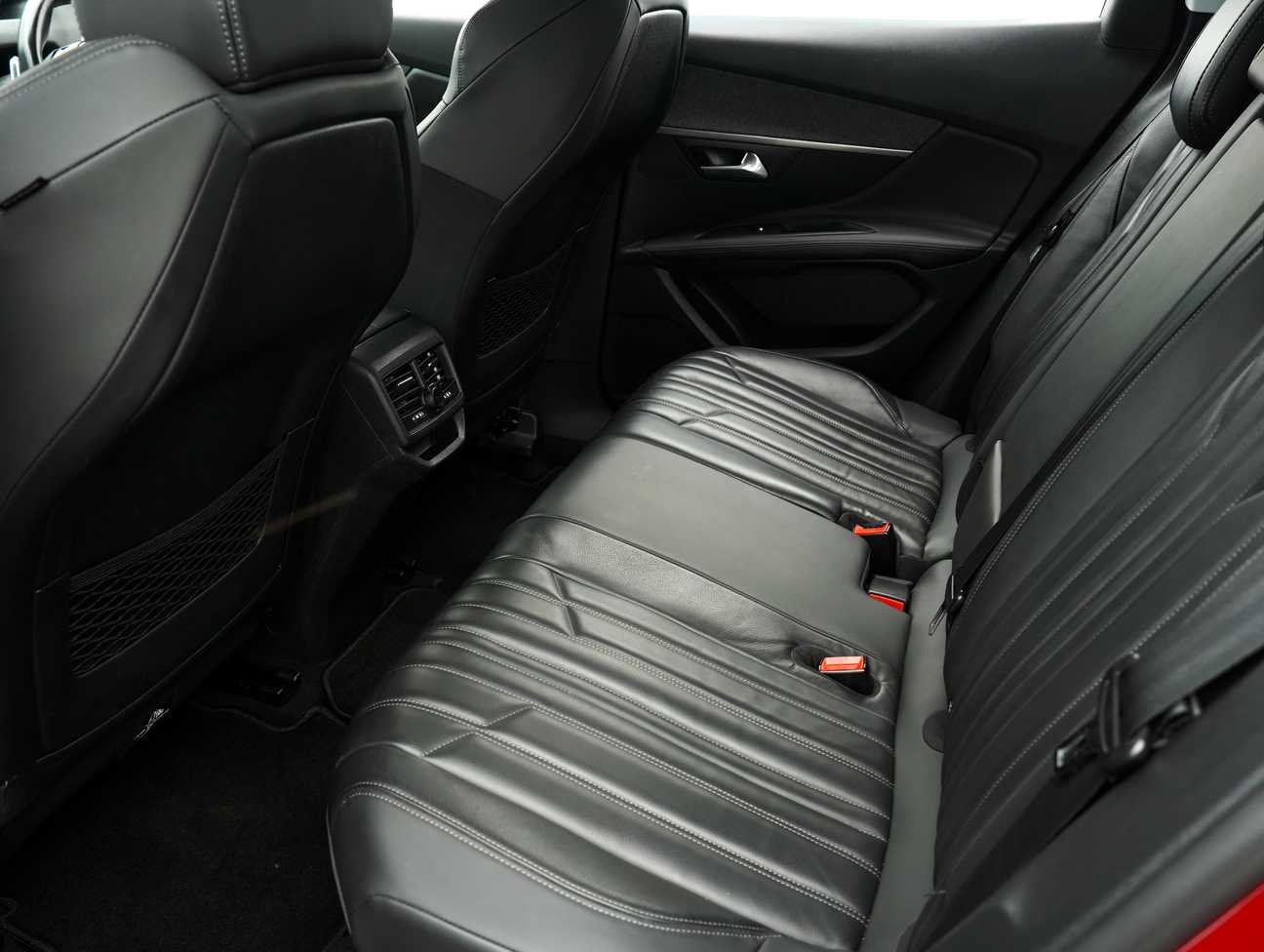 terpakai 2018 Peugeot 3008 THP Allure 1.6