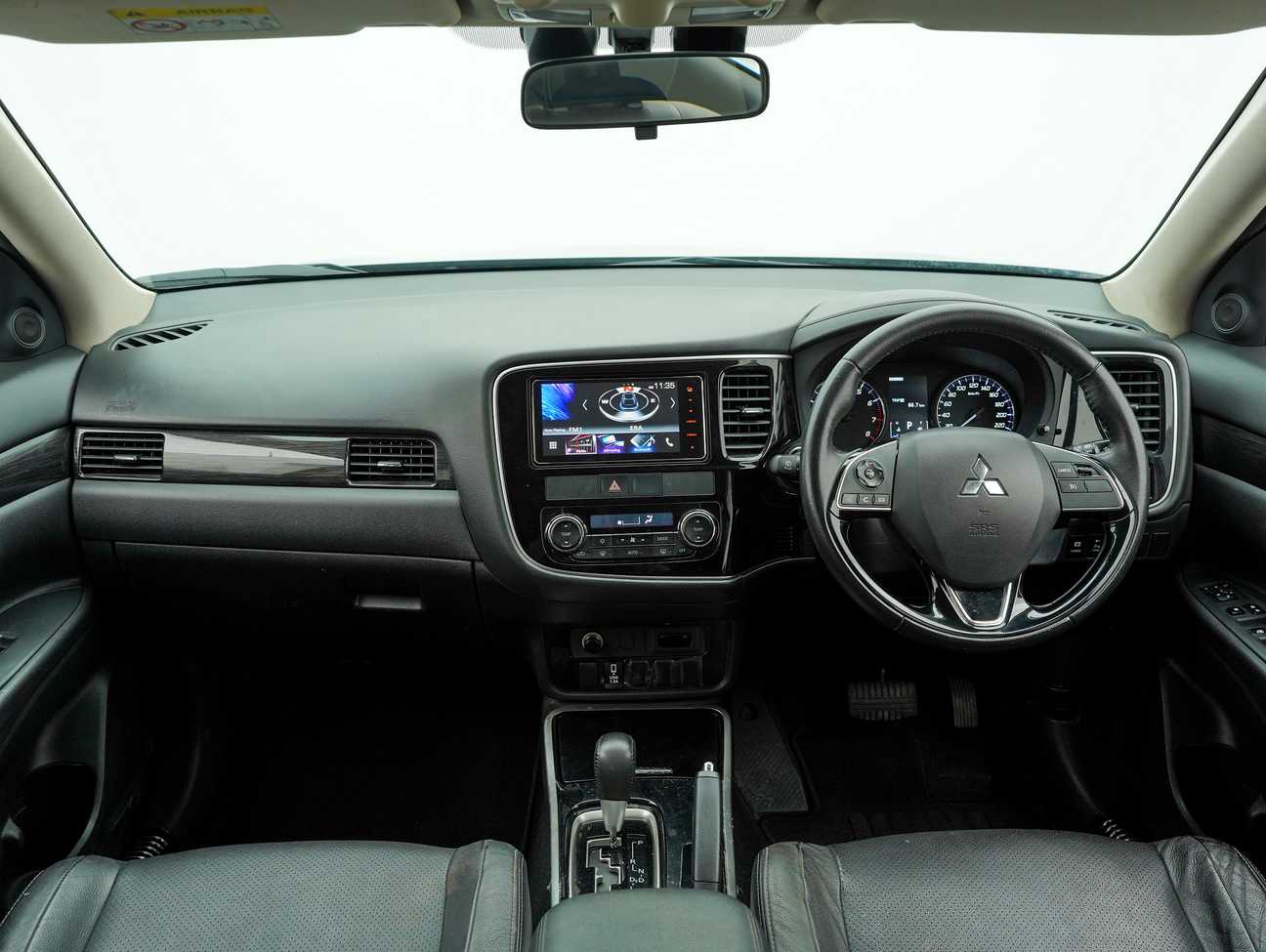 terpakai 2019 Mitsubishi Outlander  2.0