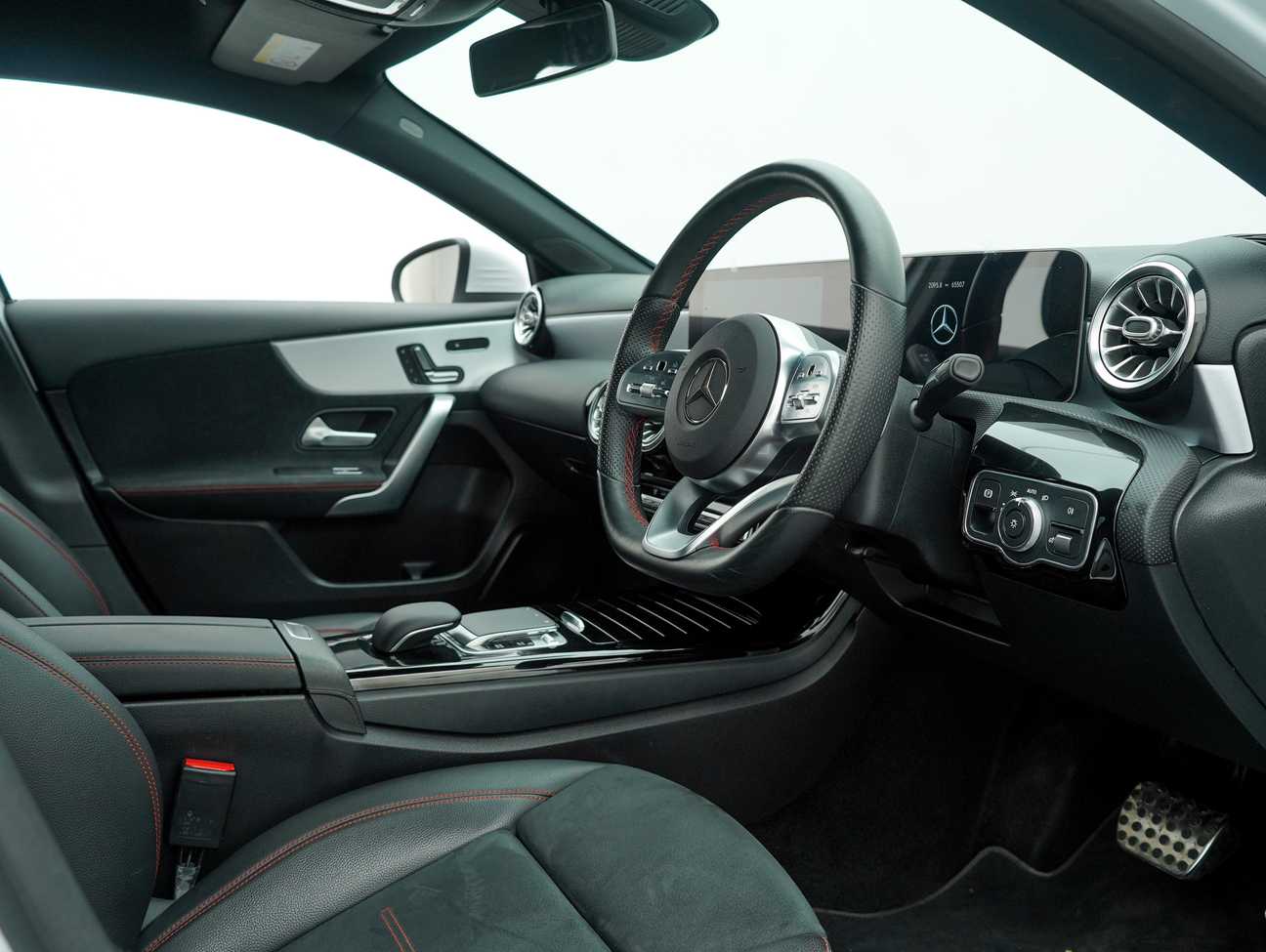 terpakai 2019 Mercedes-Benz A250 AMG Line 2.0