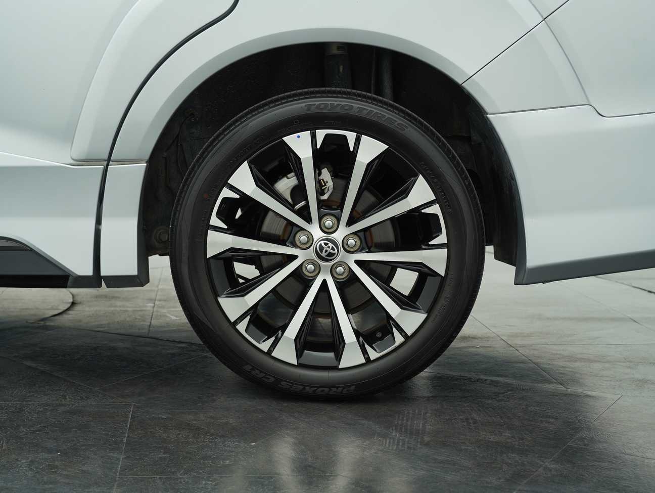 terpakai 2023 Toyota Veloz  1.5