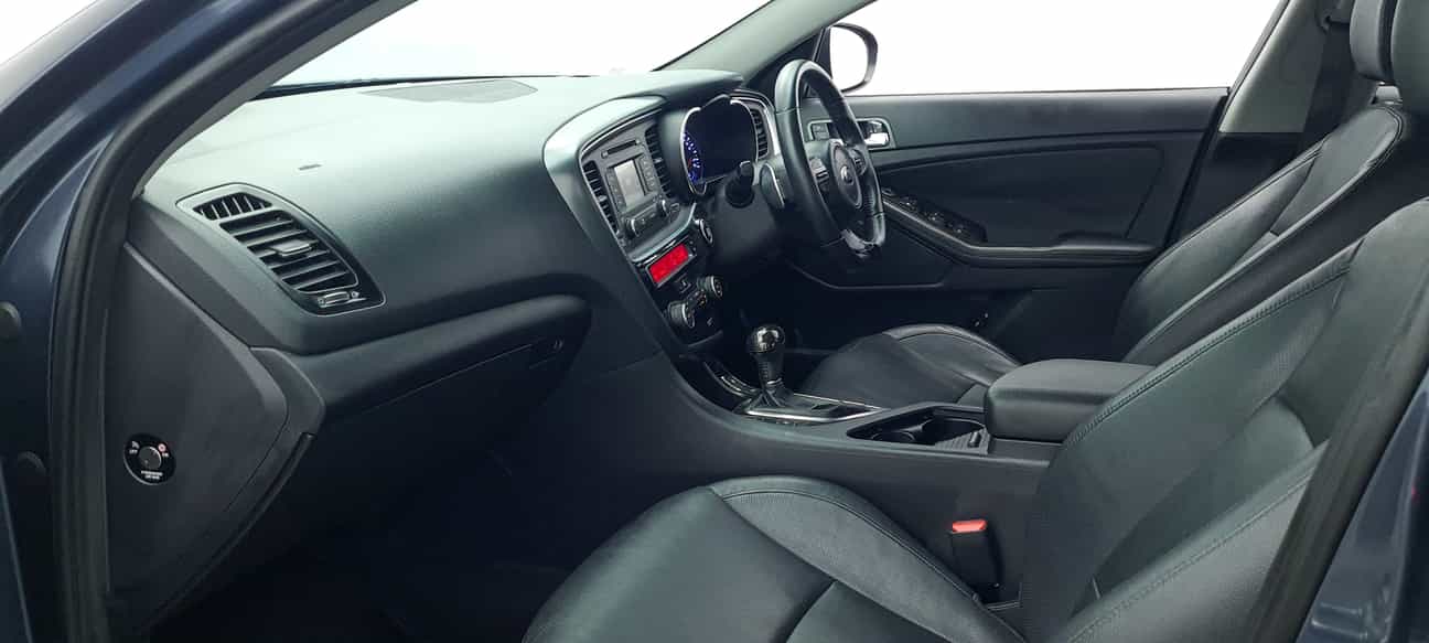 terpakai 2014 Kia OPTIMA  2.0