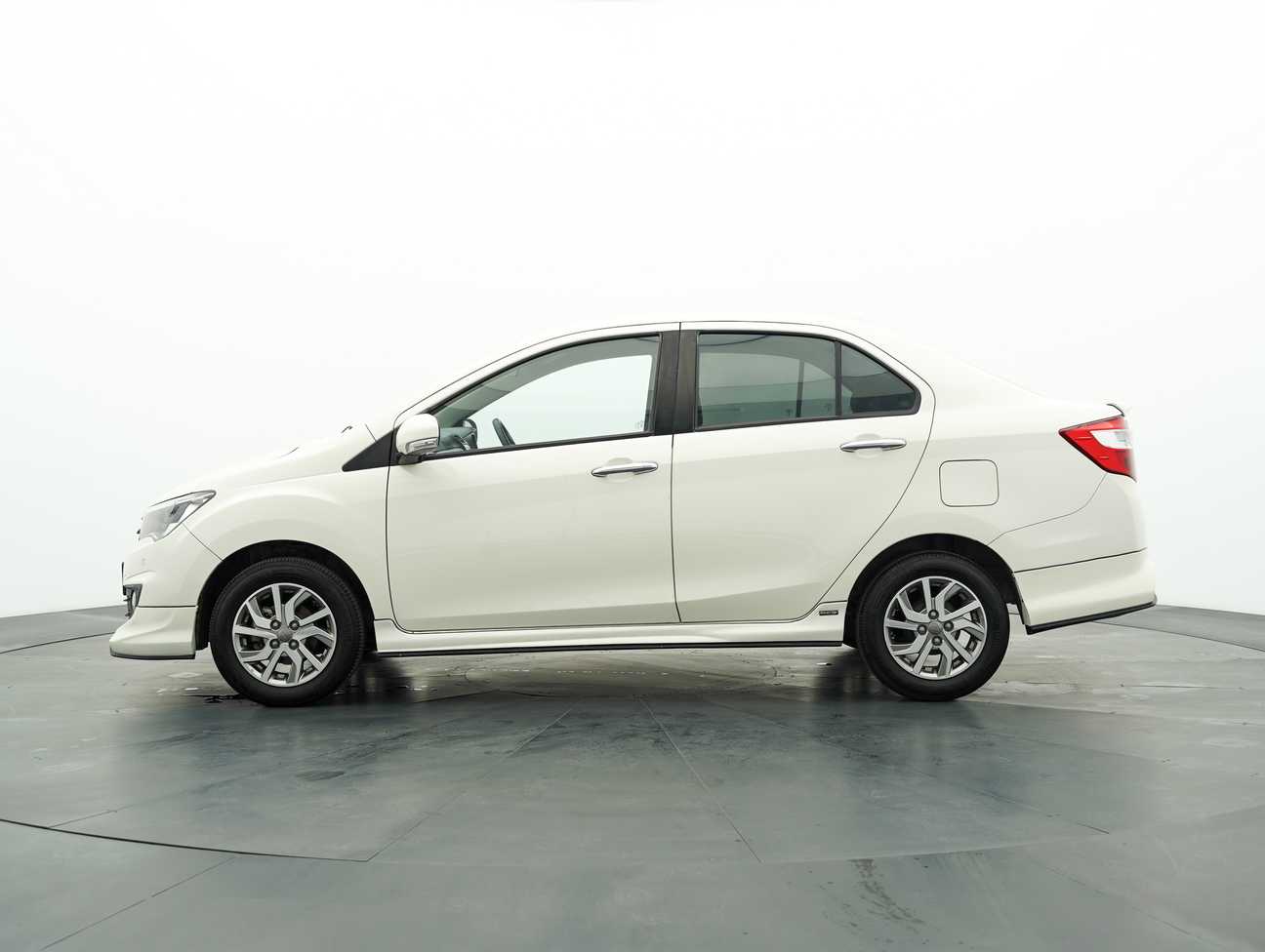 used 2017 Perodua BEZZA AV 1.3