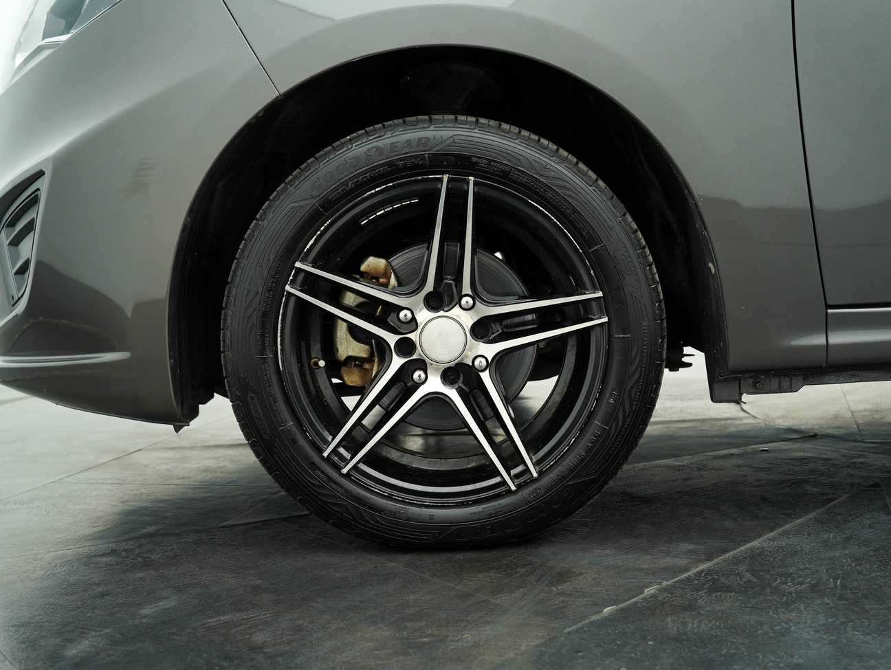 terpakai 2016 Proton Iriz Standard 1.3