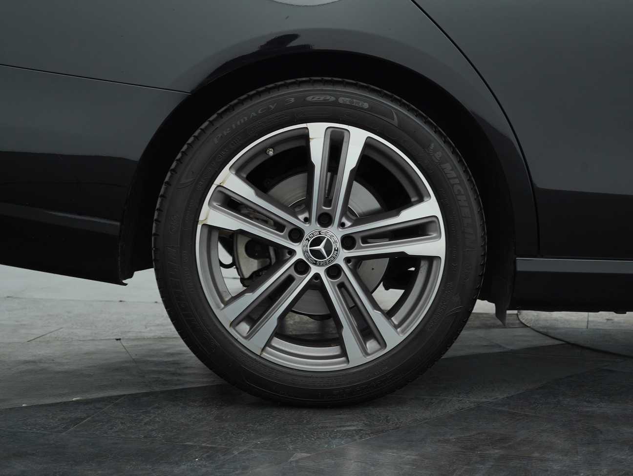 used 2023 Mercedes-Benz E200 Avantgarde 2.0