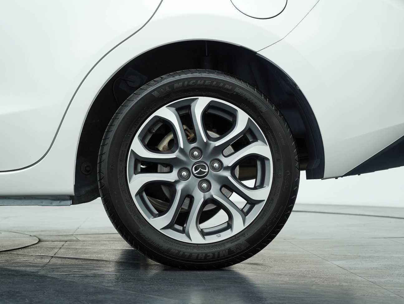 terpakai 2017 Mazda 2 SKYACTIV-G (Halogen Headlight) 1.5