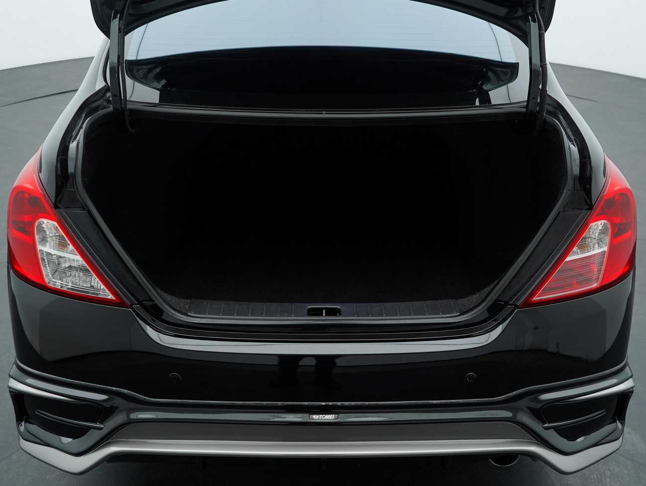 terpakai 2020 Nissan Almera E Black Series 1.5