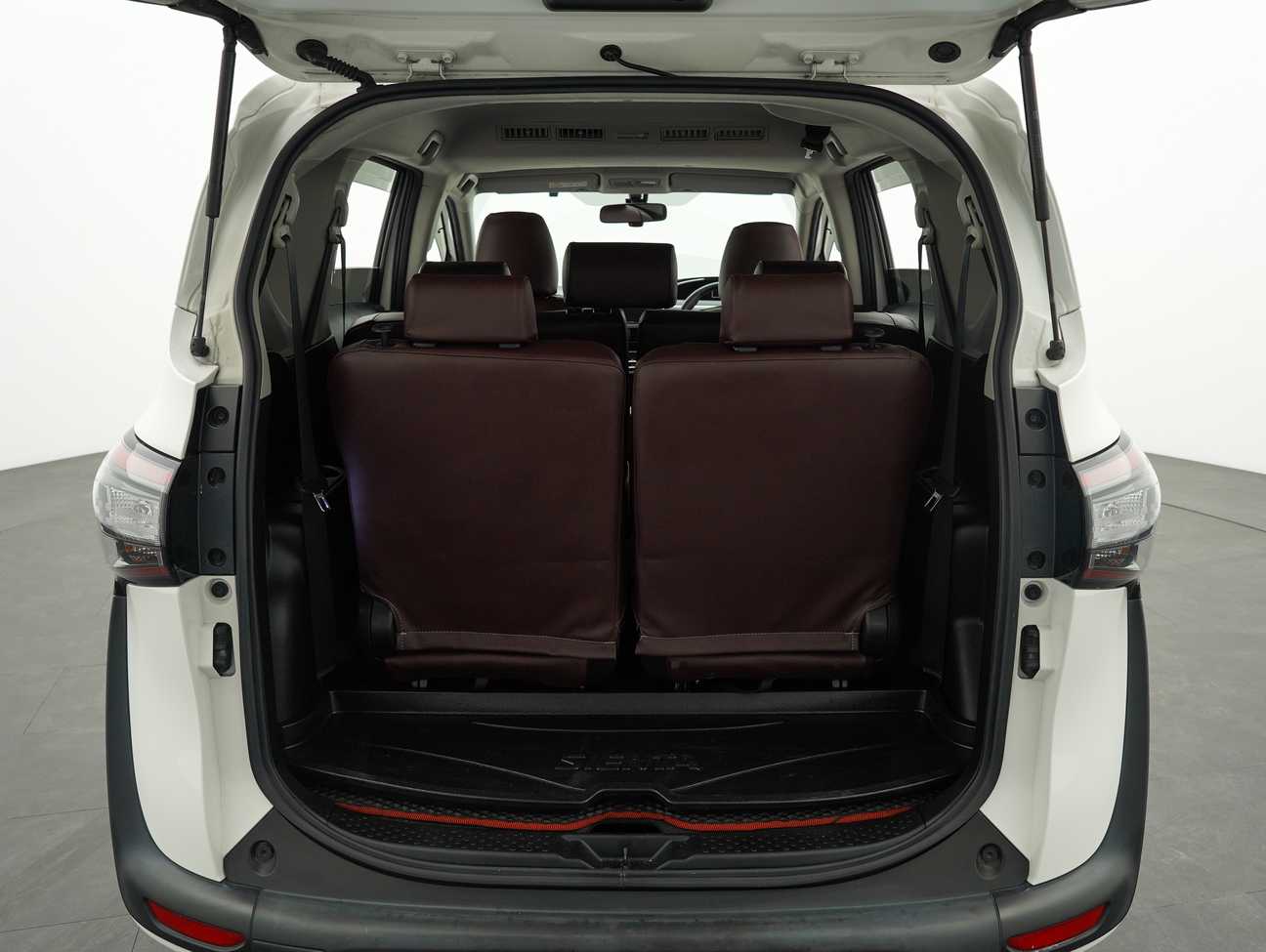 used 2018 Toyota Sienta V 1.5