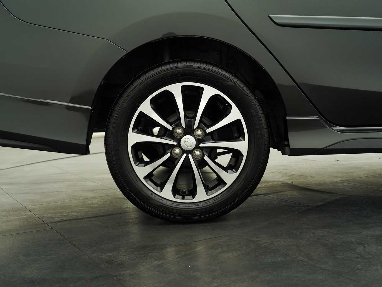 terpakai 2020 Perodua Bezza Advance 1.3