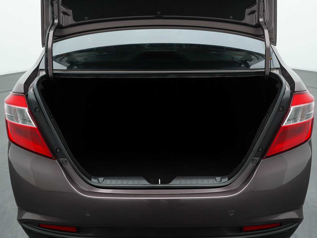 terpakai 2018 Perodua Bezza Advance 1.3