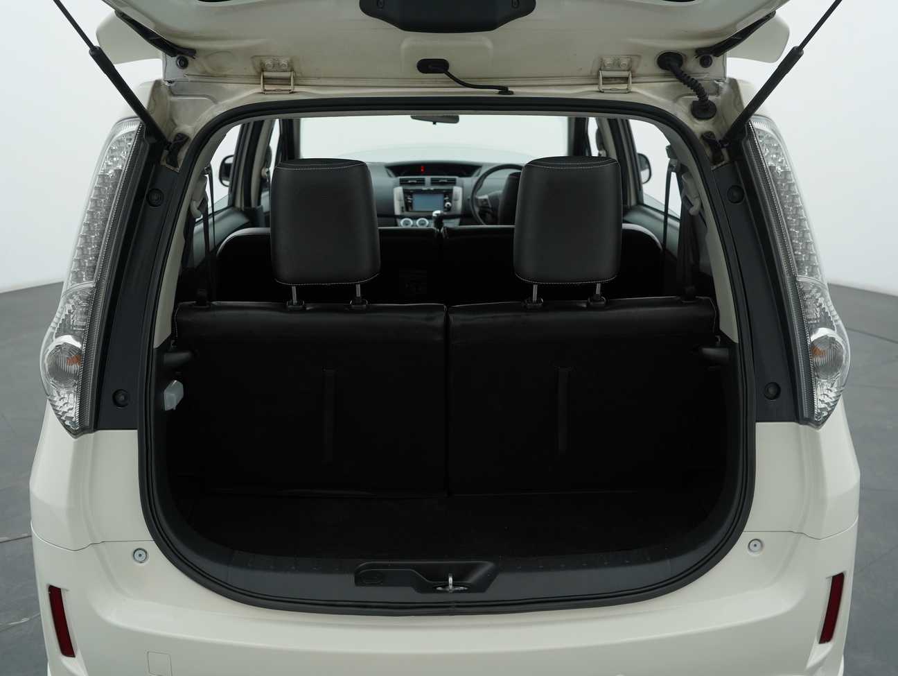 terpakai 2016 Perodua Alza Advance 1.5