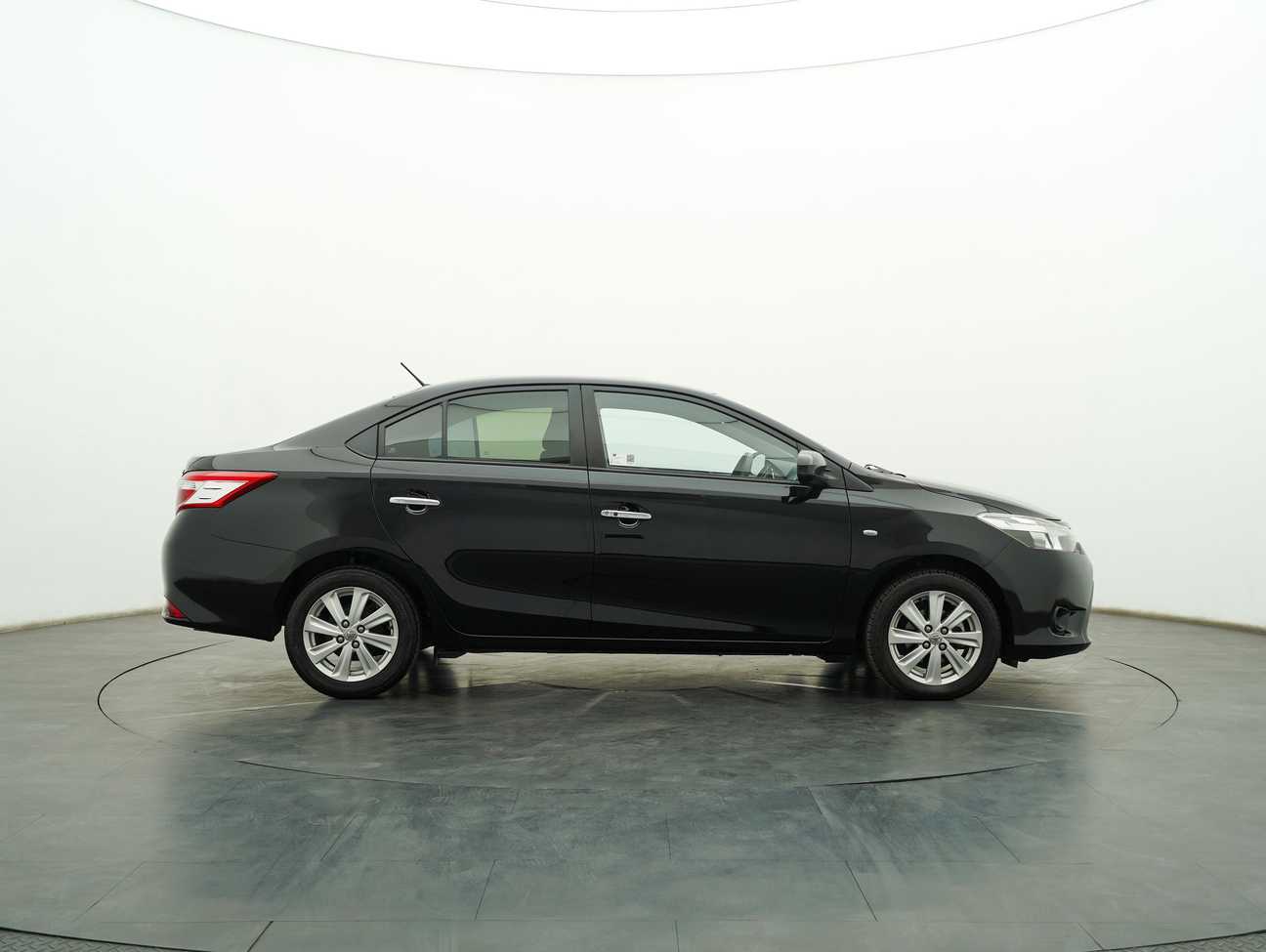 used 2015 Toyota Vios J 1.5