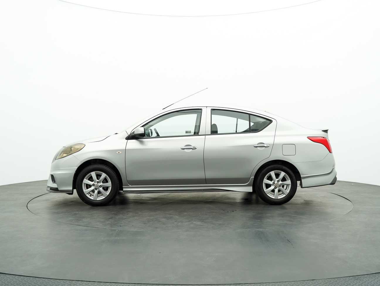 terpakai 2014 Nissan Almera E 1.5