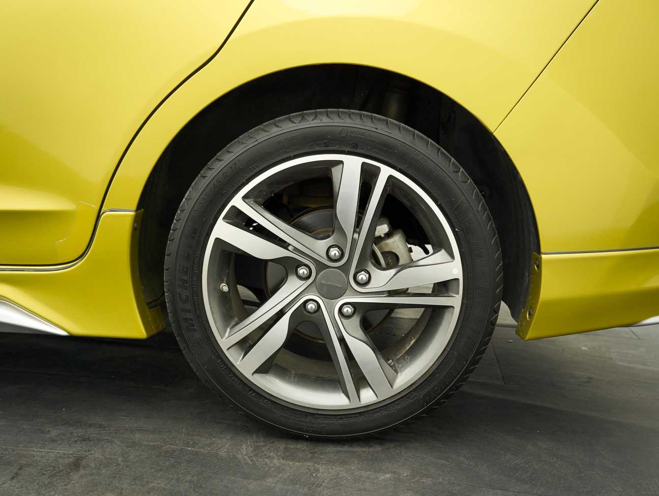 terpakai 2018 Hyundai Elantra Executive 2.0