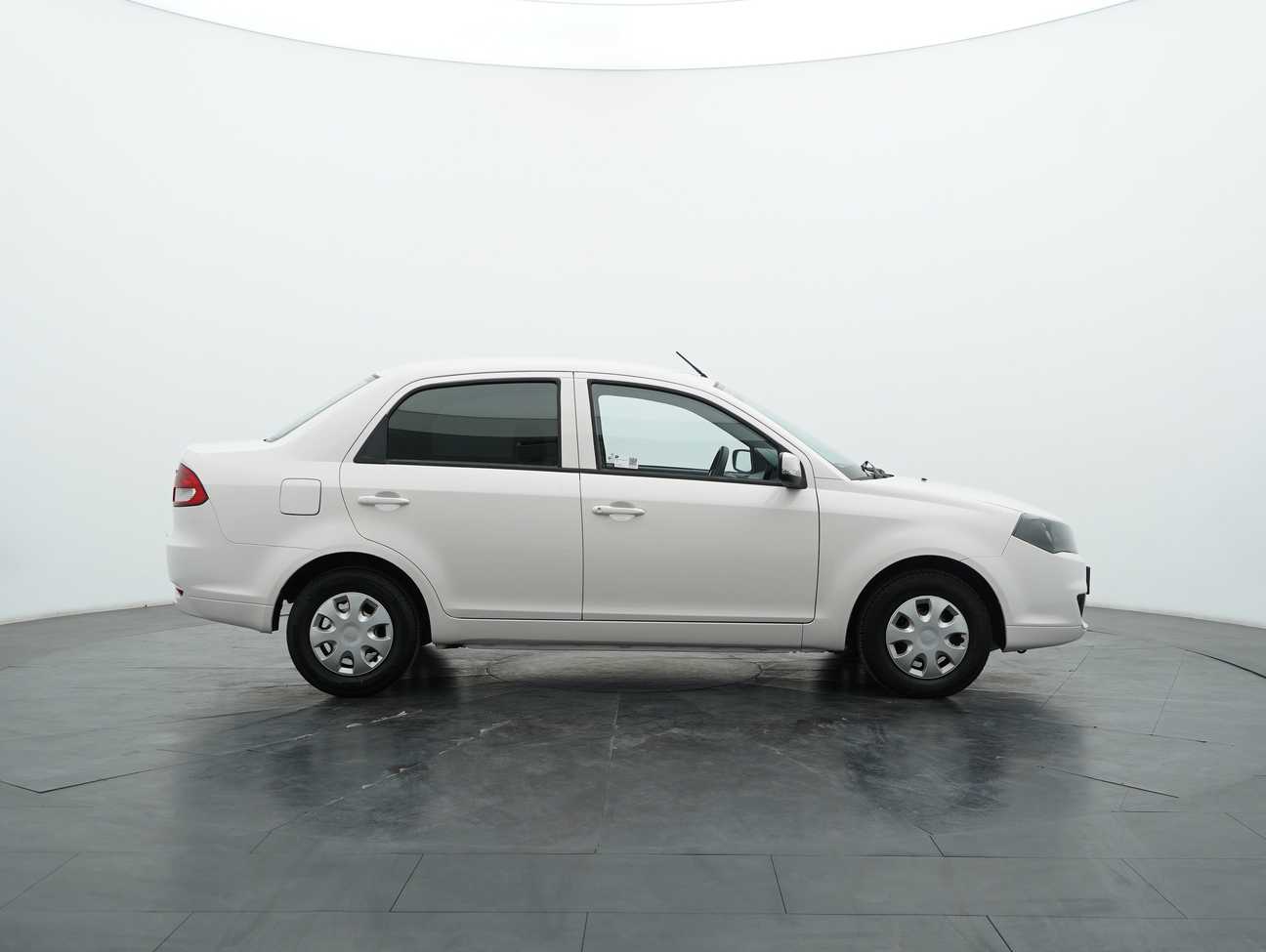 terpakai 2015 Proton Saga SV 1.3