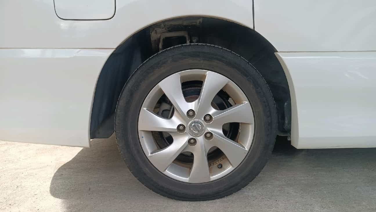 terpakai 2013 Nissan Serena S-Hybrid High-Way Star 2.0