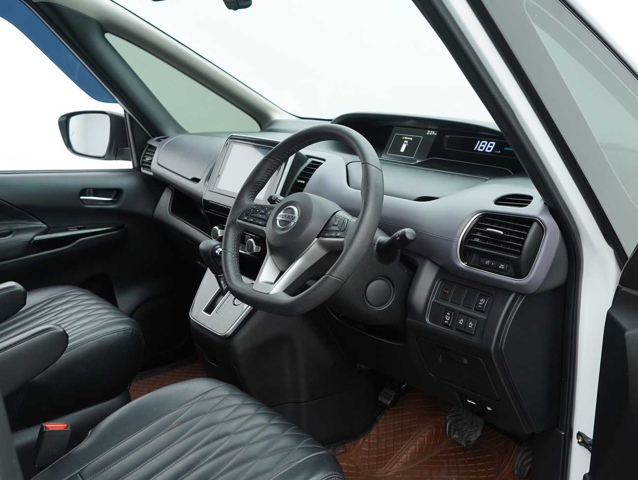 terpakai 2023 Nissan Serena S-Hybrid High-Way Star 2.0