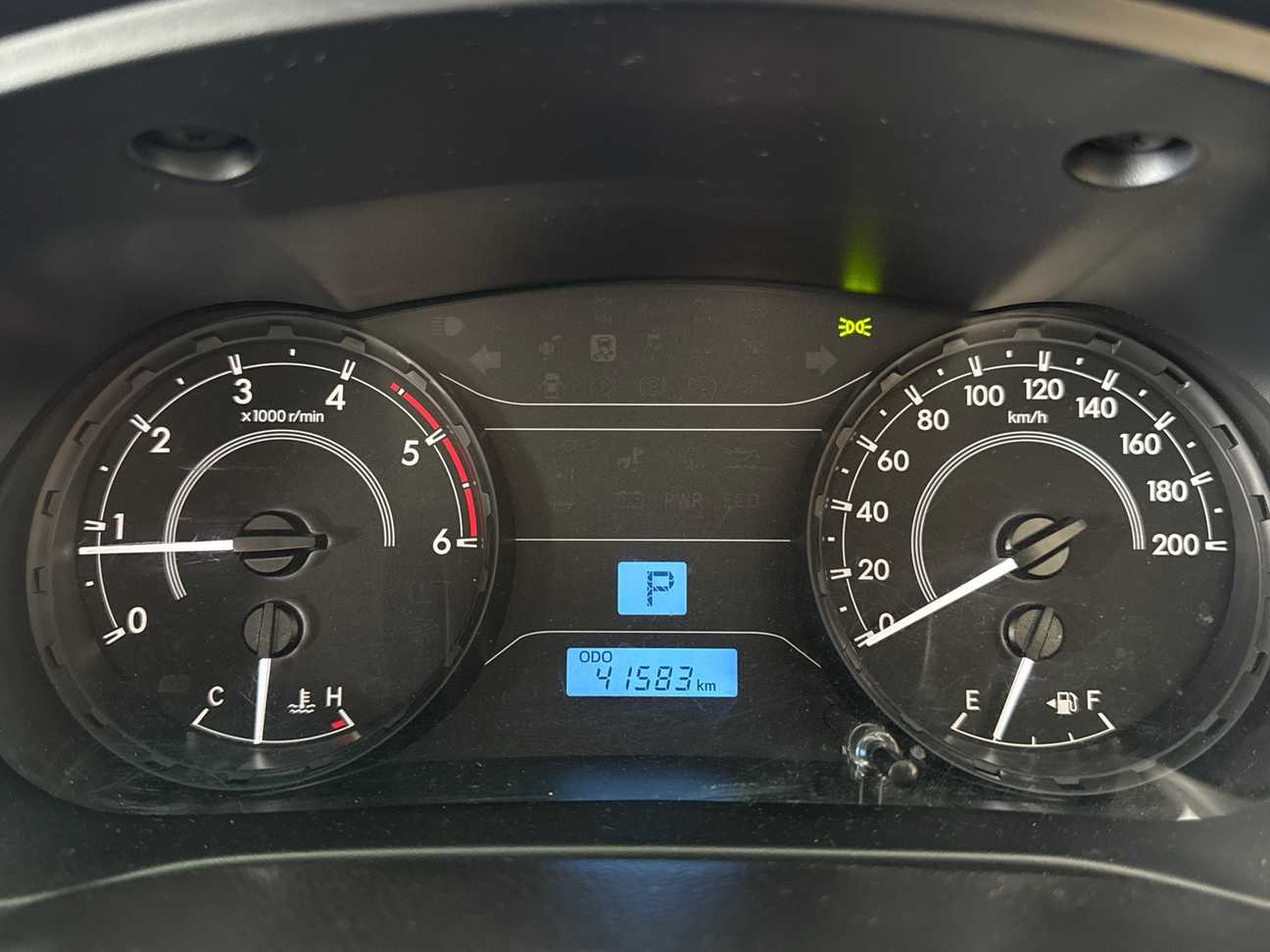 terpakai 2022 Toyota Hilux E Dual Cab 2.4