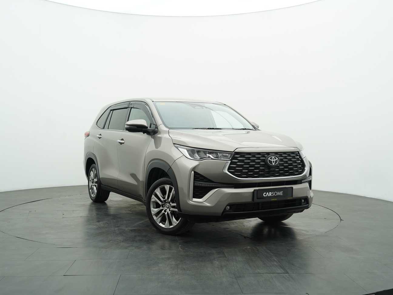 used 2024 Toyota Innova Zenix V 2.0