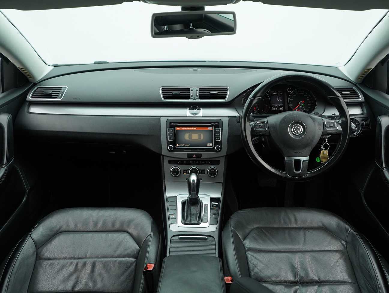 terpakai 2014 Volkswagen Passat TSI 1.8