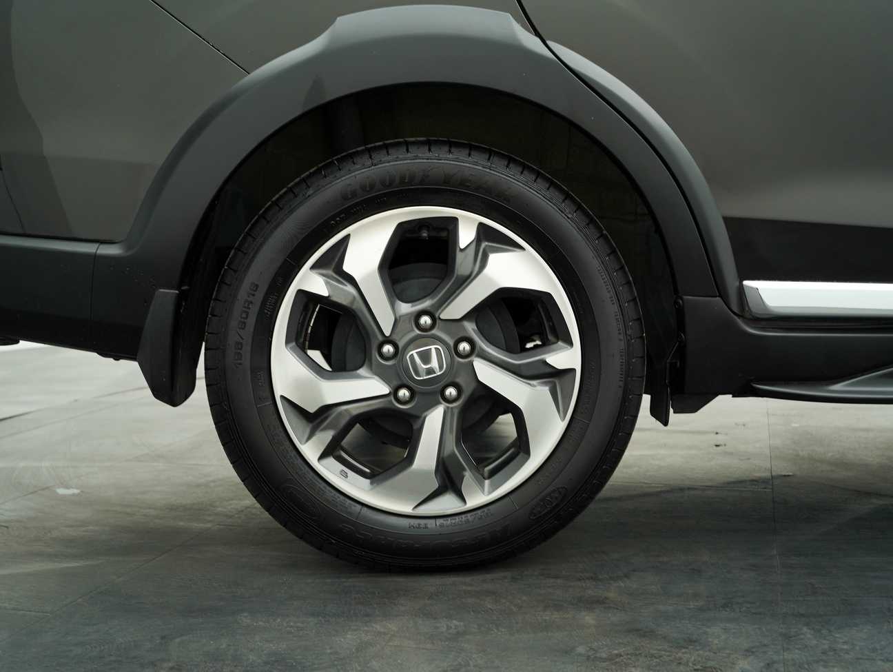 used 2018 Honda BR-V V 1.5