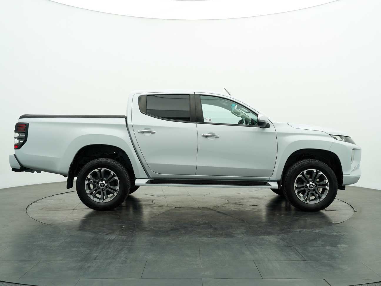 terpakai 2021 Mitsubishi Triton VGT Premium Updated Spec Dual Cab 4X4 2.4
