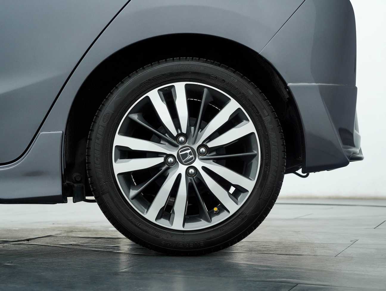 used 2016 Honda Jazz V 1.5