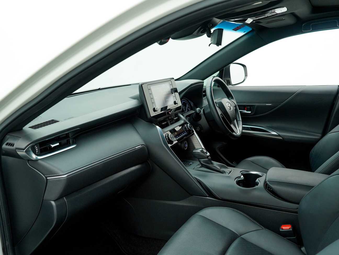 used 2021 Toyota Harrier Luxury 2.0