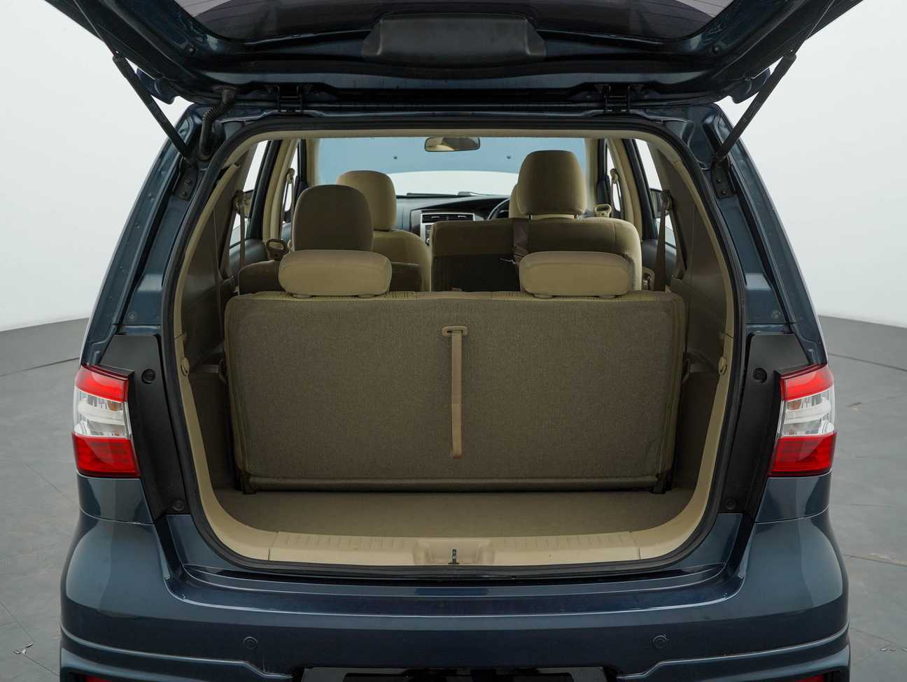 terpakai 2015 Nissan Grand Livina Comfort 1.8