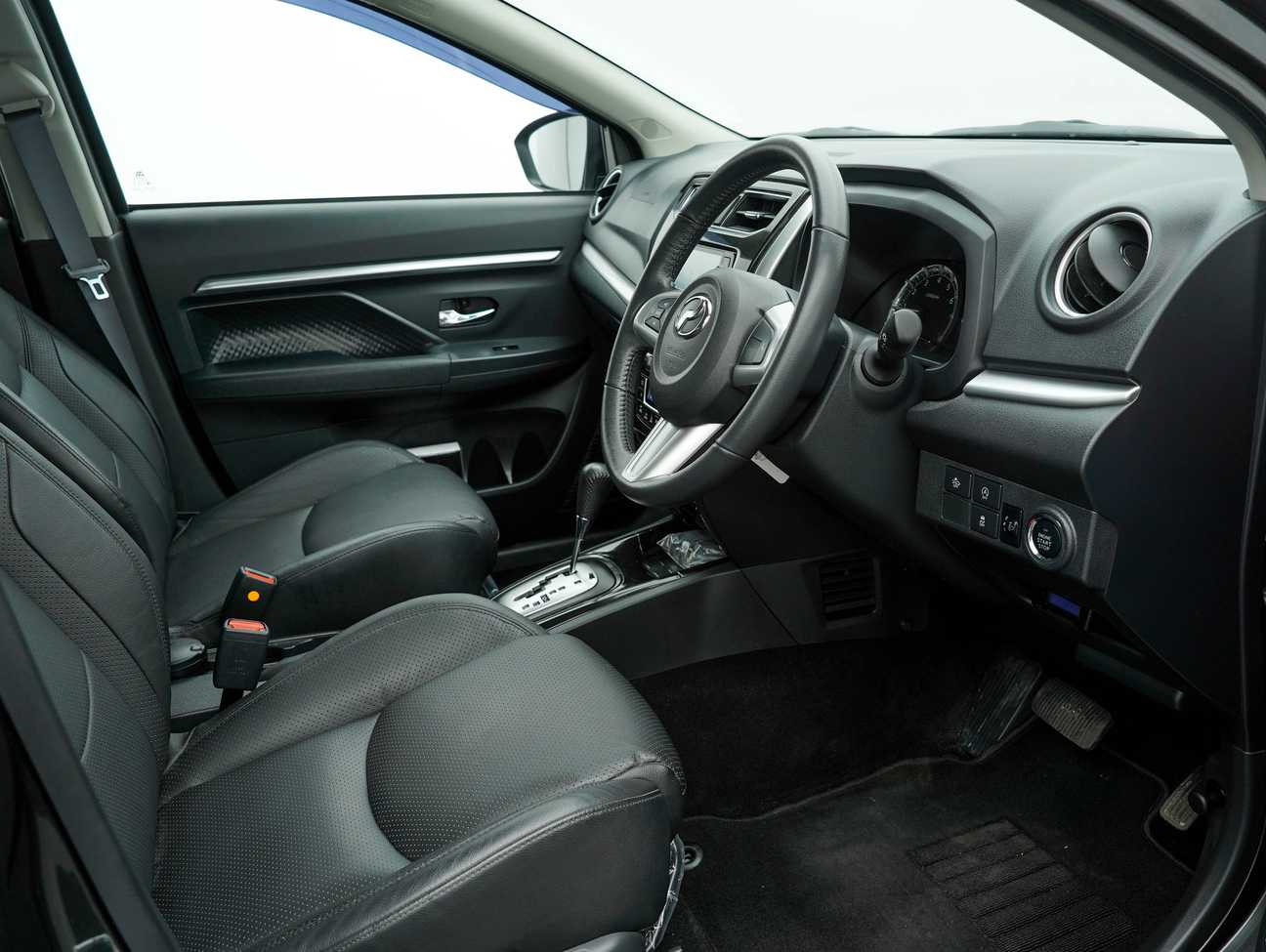 used 2020 Perodua ARUZ AV 1.5