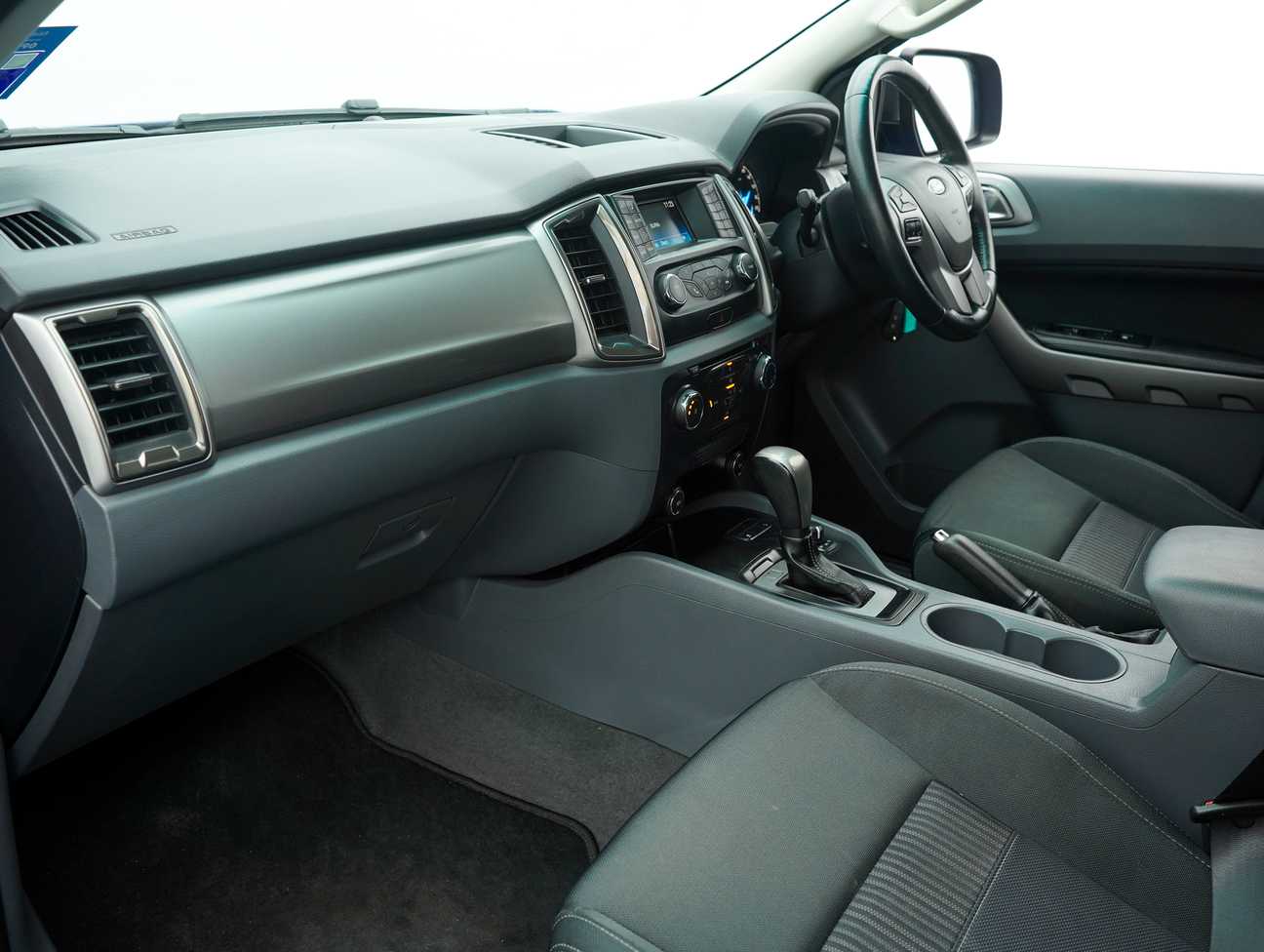 terpakai 2017 Ford RANGER XLT 4WD 2.2