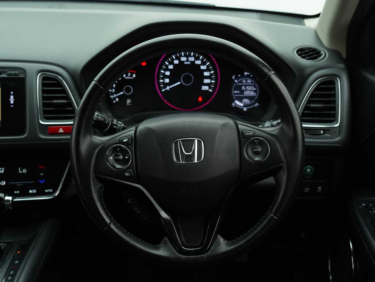 terpakai 2015 Honda HR-V V 1.8