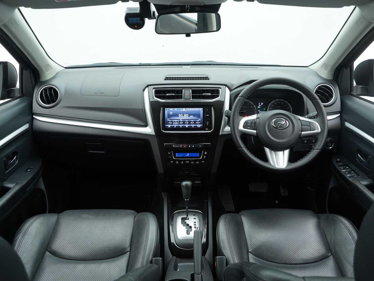 terpakai 2021 Perodua Aruz AV 1.5