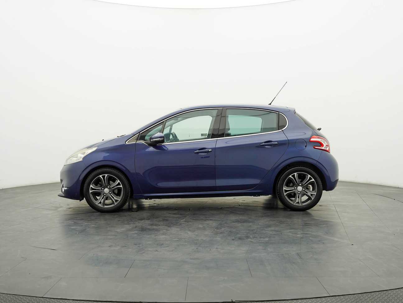 used 2013 Peugeot 208 Allure 5 Door 1.6