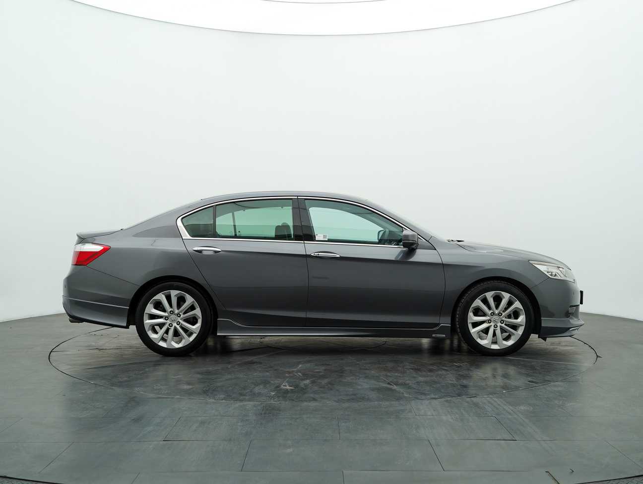 used 2016 Honda Accord VTi-L 2.4