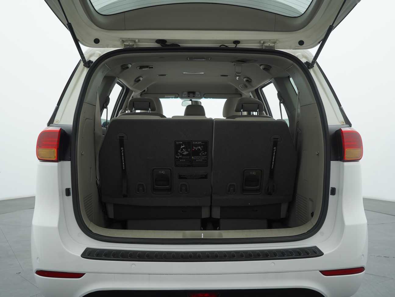 terpakai 2017 Kia Grand Carnival CRDi 2.2