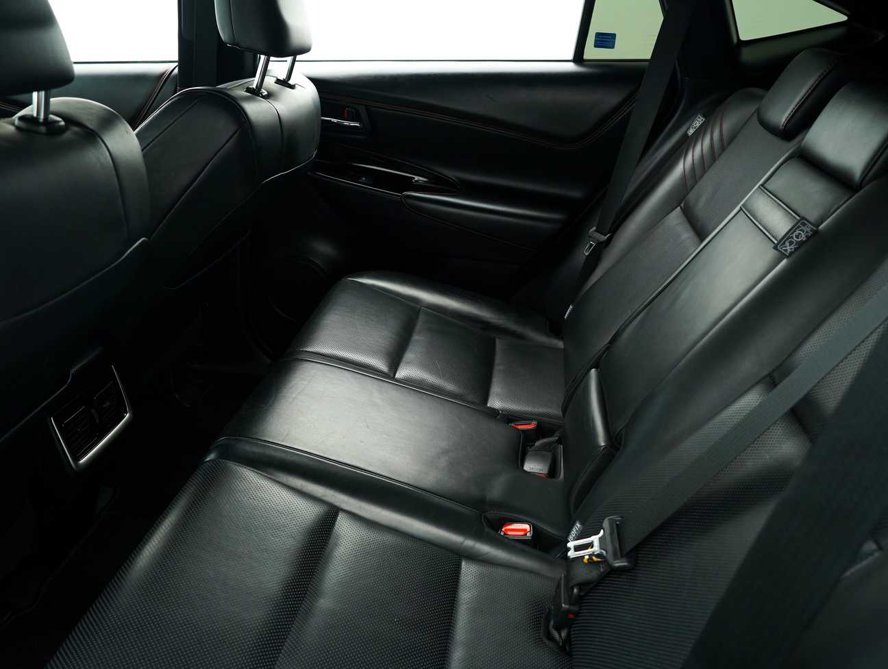 used 2018 Toyota Harrier Luxury 2.0