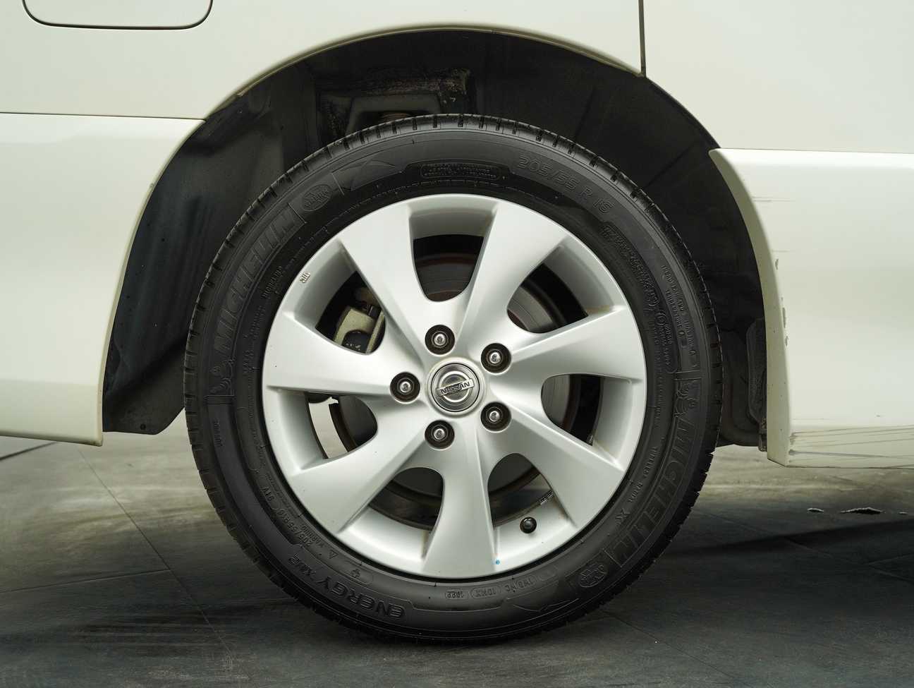 used 2013 Nissan Serena S-Hybrid High-Way Star 2.0