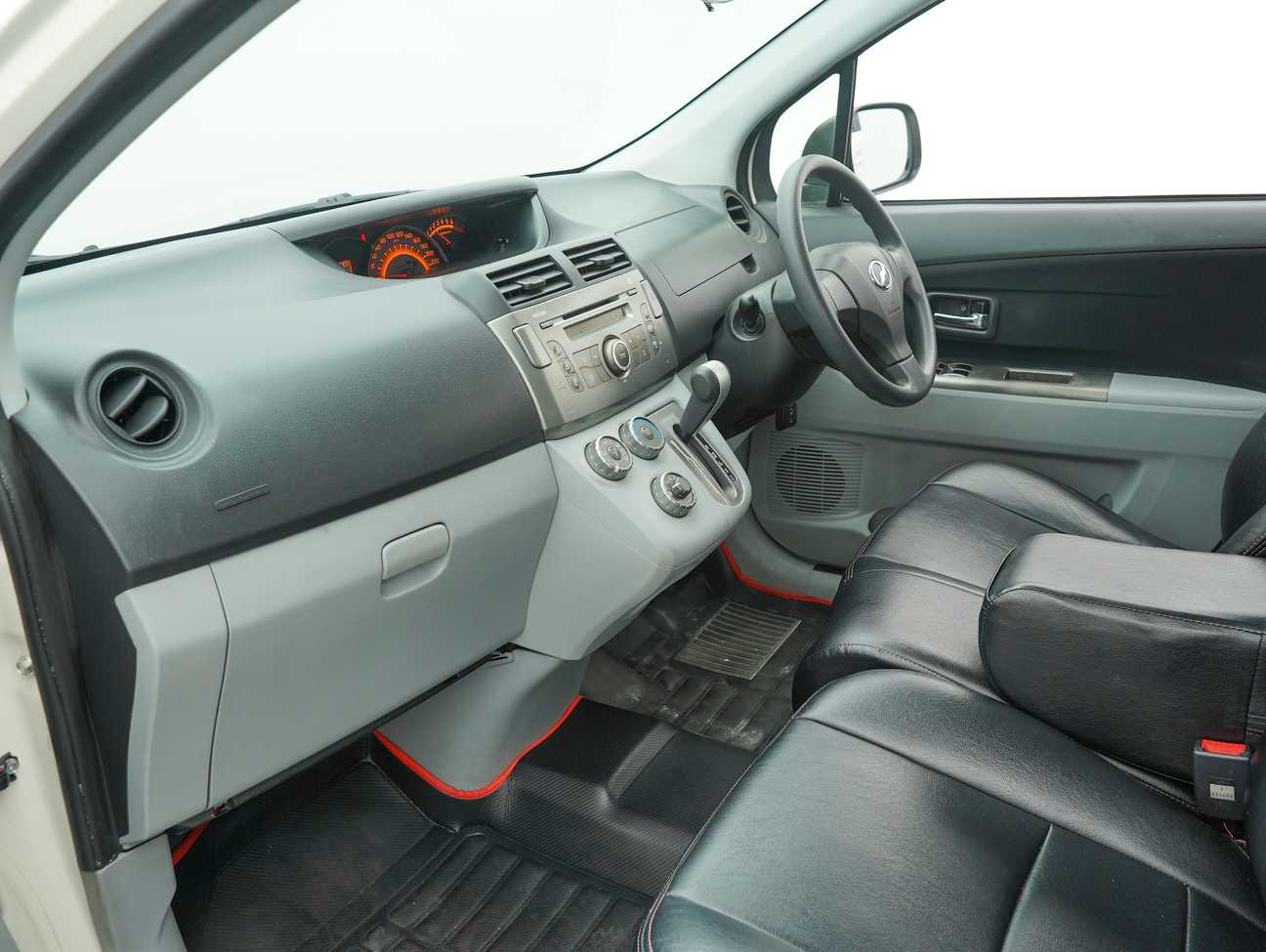 terpakai 2013 Perodua ALZA EZ 1.5