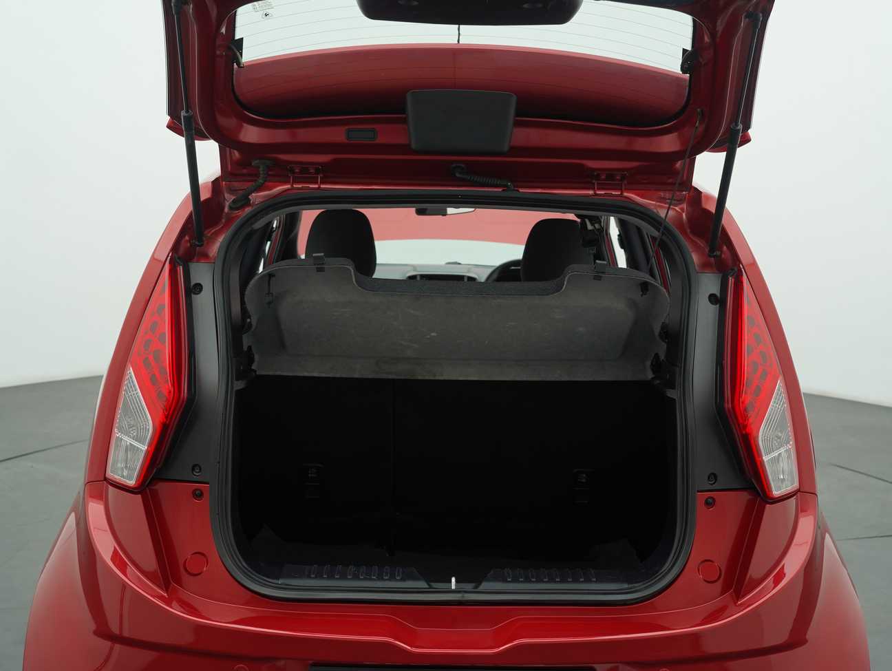 terpakai 2016 Proton Iriz Standard 1.3