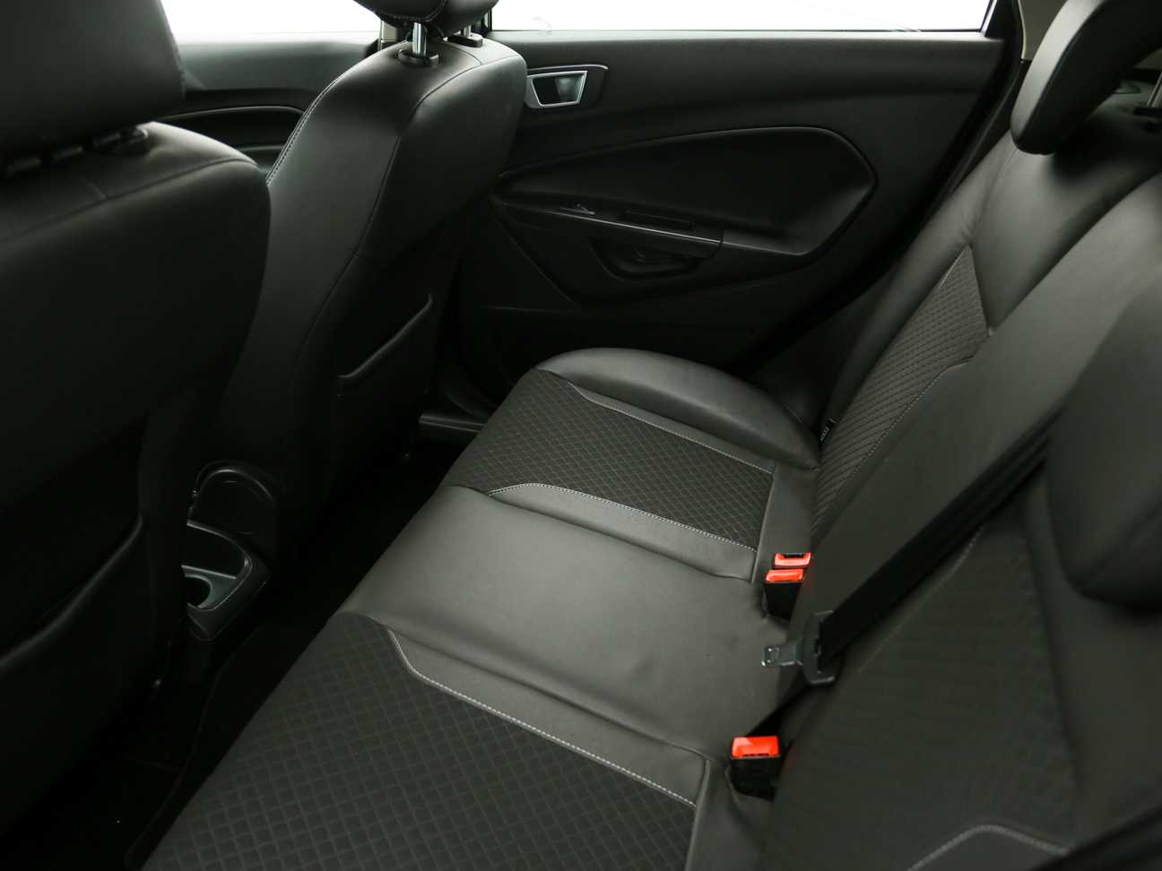 terpakai 2015 Ford FIESTA SPORT 1.5