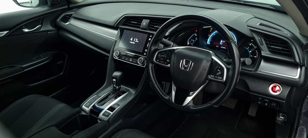 terpakai 2017 Honda CIVIC I-VTEC 1.8