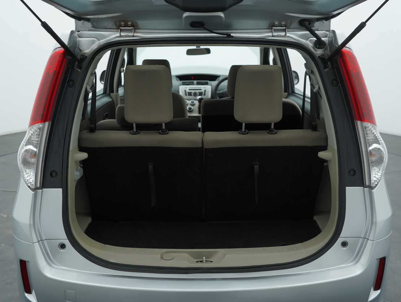 terpakai 2014 Perodua Alza EZ 1.5