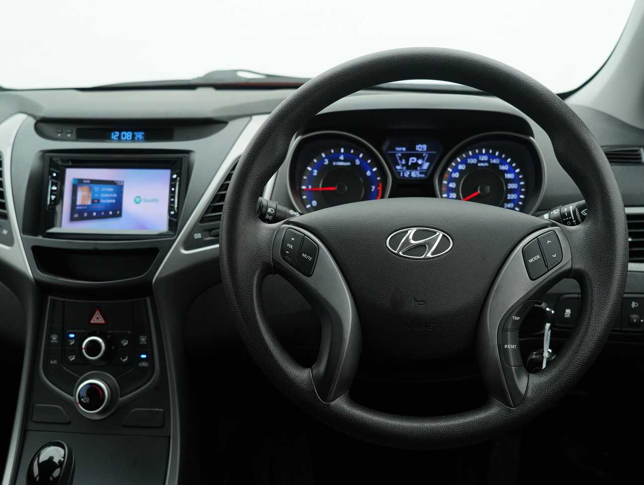 used 2015 Hyundai Elantra Elegance 1.6