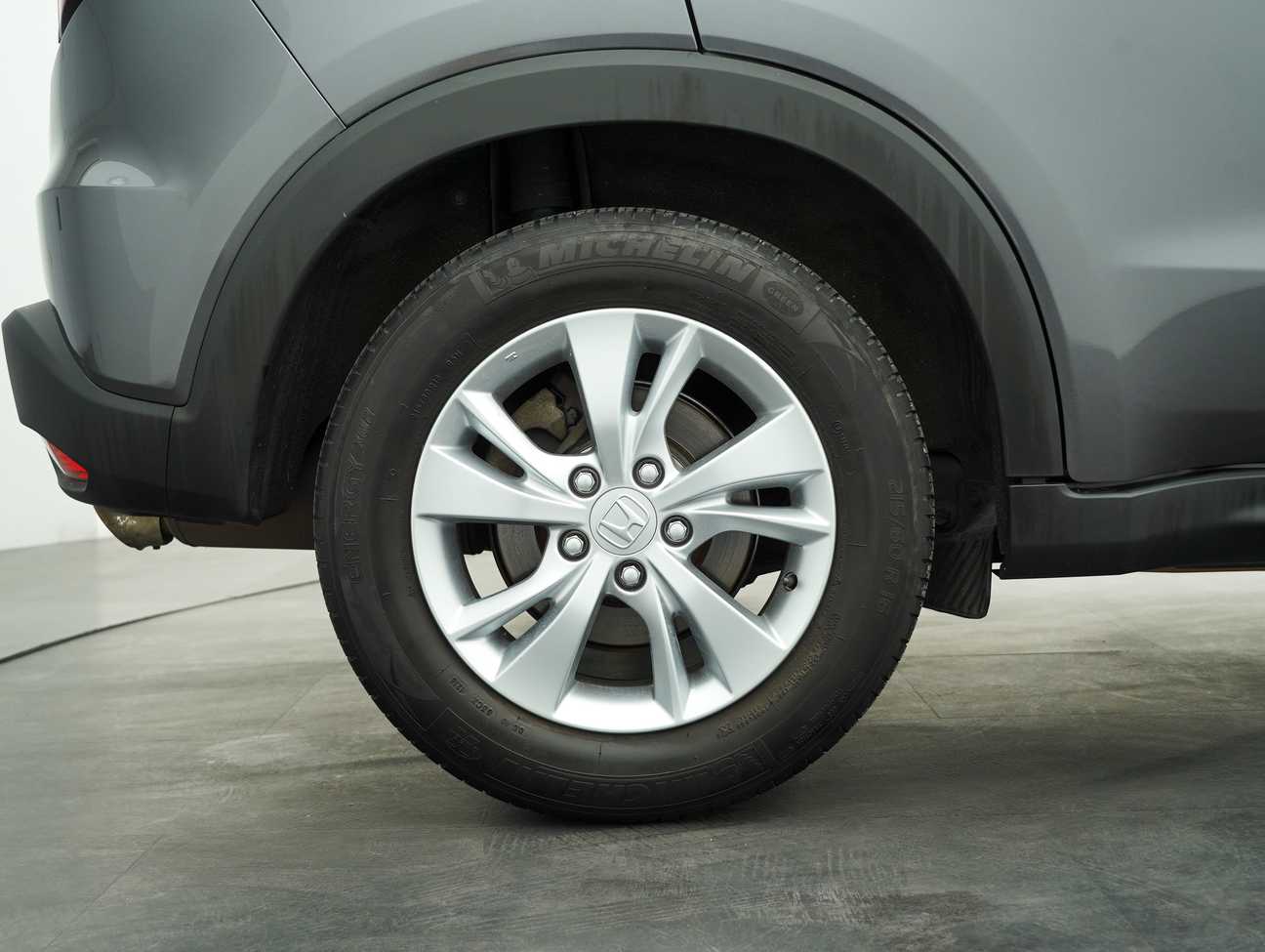 used 2015 Honda HR-V V 1.8