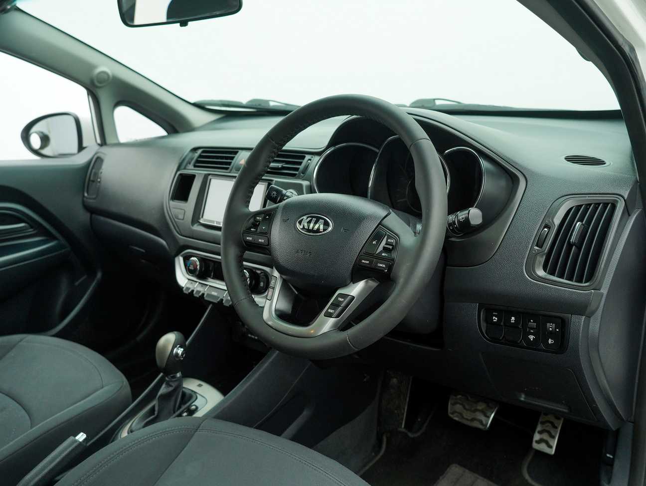 terpakai 2014 Kia Rio SX 1.4